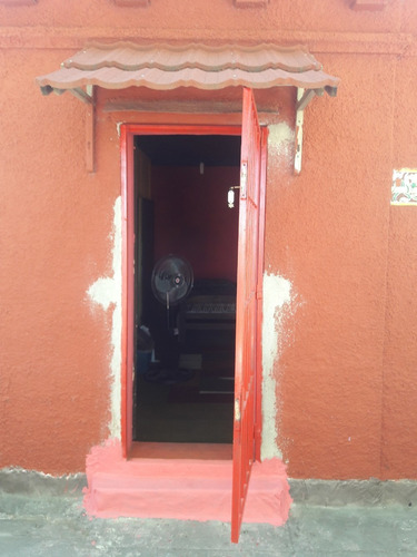 Casa Con Gran Potencial Cerca De Todos Los Servicios