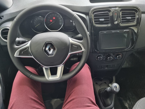Imagen 3 de 15 de Renault Logan Zen 1.6 (mja)