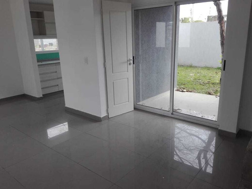 Imagen 3 de 9 de Venta A Estrenar. Dúplex 3 Ambientes Al Frente Con Patio Y Cochera. Financiación Parcial - Ituzaingó
