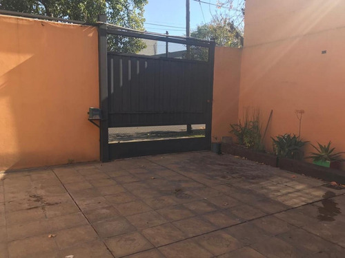 Imagen 23 de 30 de Venta Casa De 5 Ambientes Con Cochera Para 5 Autos