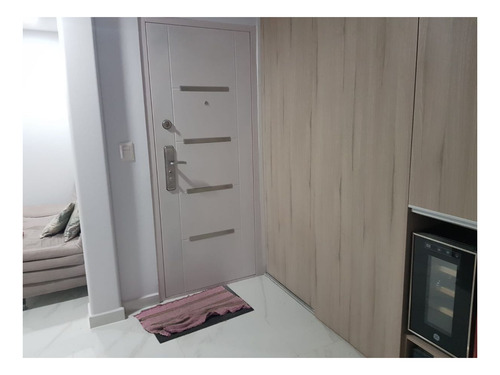 Imagen 5 de 18 de Hermoso Departamento Remodelado.