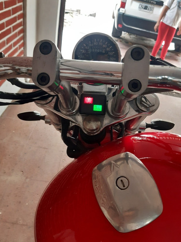 Suzuki Intruder 800vs