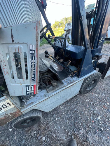 Autoelevador Komatsu 1500kg Torre Triple Motor Naftero