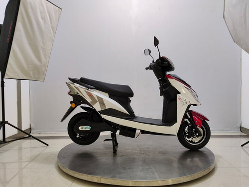 Scooter Moto Tipo Vespa Eléctrica Zl3