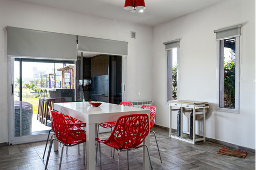 Casa 5 Ambientes En Venta En San Lucas A La Laguna