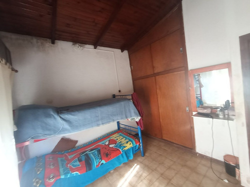 Casa Para Dos Familias O Inversor.-