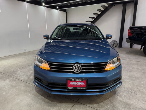 Volkswagen Jetta 2.5 Sportline At