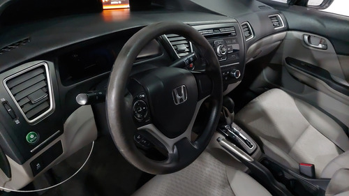 Honda Civic 1.8 LX AT 4DRS