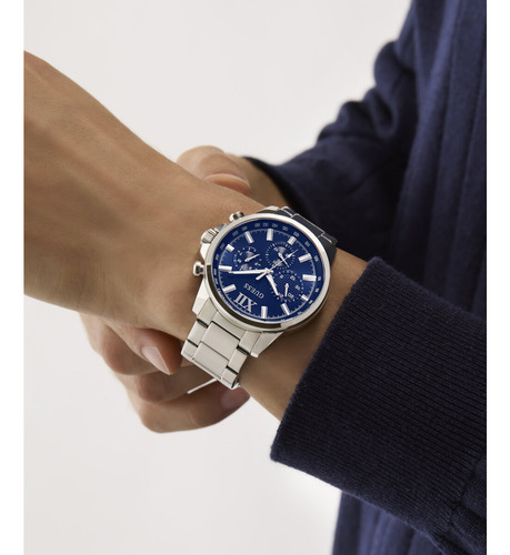 Reloj Guess Walker Caballero Plata Gw0900g4 Correa Plateado Bisel Plateado Fondo Azul