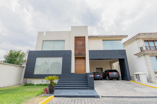 Casa En Renta En Providencia Metepec