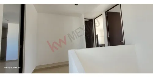 Hermosa Casa Moderna En Condominio Conkal