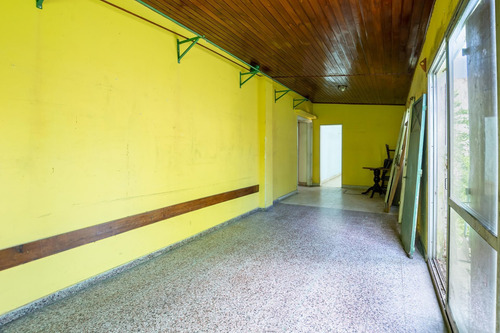 Imagen 16 de 18 de Casa 2 Dormitorios Con Cochera A Reciclar