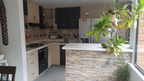 Apartamento En Venta Loma Del Escobero En Envigado