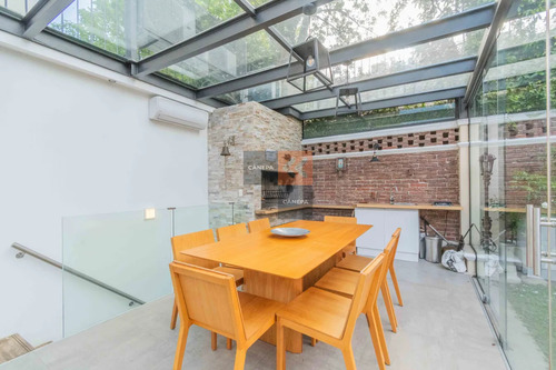 Venta De Casa Con 4 Dormitorios En Punta Carretas