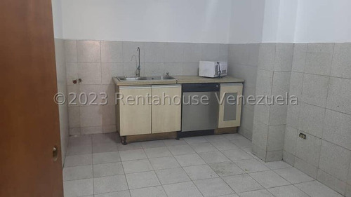 Estupendo Local Comercial, Que También Puede Ser De Uso Residencial-catia-mls #24-18526