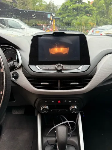 Chevrolet Onix 1.0T Premier Hatch At