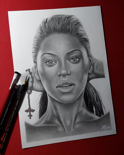 Desenho Realista Sob Encomenda Tam:a4 (com 1 Pessoa)