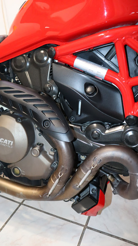 Monster 1200s Stripe