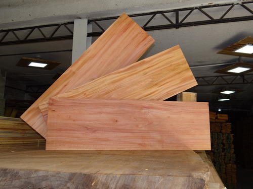 Peldaños Escalera En Madera De Caoba