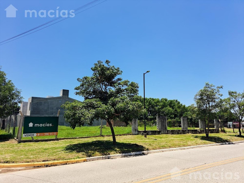 Excelente Terreno Esquina En Yerba Buena A 3 Min De Av. Perón