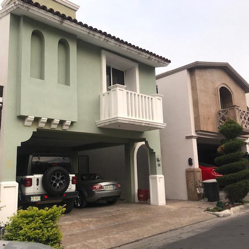 Casa En Venta Por Madeira Cerradas De Cumbres Monterrey