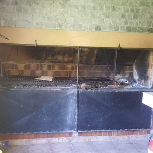 Imagen 13 de 20 de Casa Quinta Chascomus, 8 Personas, Piscina, Quincho, Aire Ac., Parrilla, Cocina Industrial, Gran Parque Arbolado
