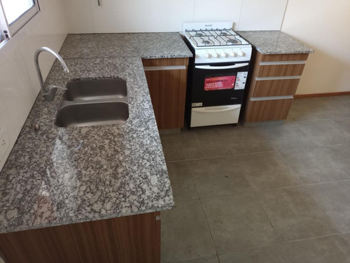 Casa En Venta - 2 Dormitorios 1 Baño - Cochera - 130mts2- Ituzaingó