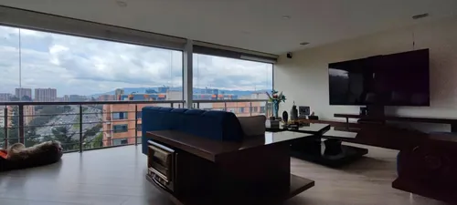 Apartamento En Venta En Colina Campestre. Cod V12413