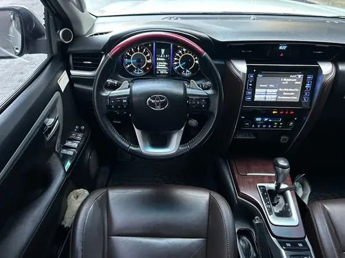 Toyota Fortuner 2.4 Street At 7As