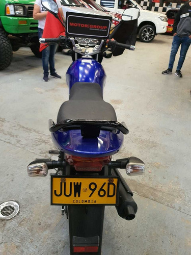 Motocicleta Suzuki Gsx 150 2013