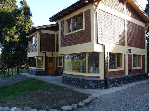 Importante Complejo En La Localidad De Trevelin -chubut-