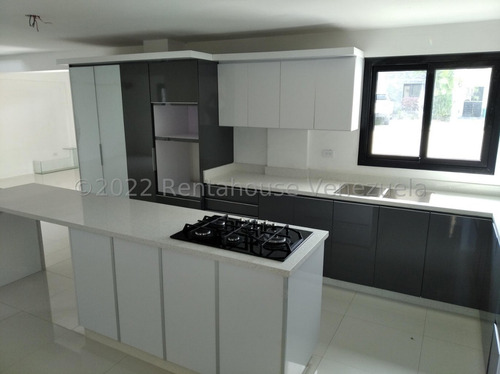 José Trivero Vende Hermosa Casa Duplex Ubicada En Cabudare