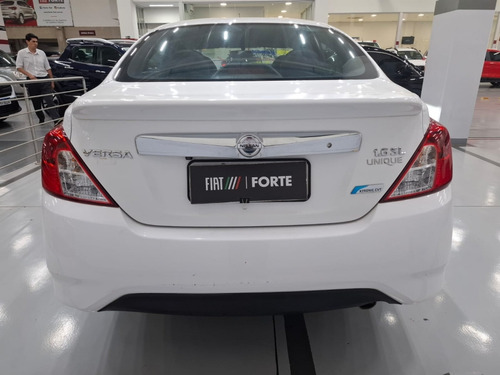 Nissan Versa 1.6 16V FLEXSTART UNIQUE 4P XTRONIC