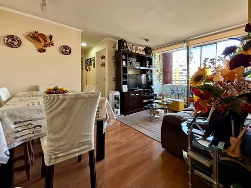Se Vende Hermoso 2 Dormitorios + Estacionamiento. Av. PerĂș