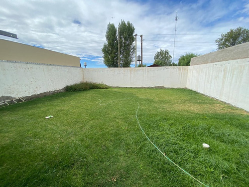 Casa En Venta En Loteo Banco Provincia