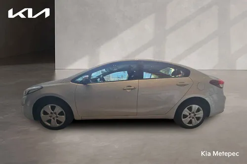 Kia Forte 2.0 L Mt