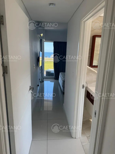 Venta Apartamento 2 Dormitorios. Playa Mansa, Punta Del Este.