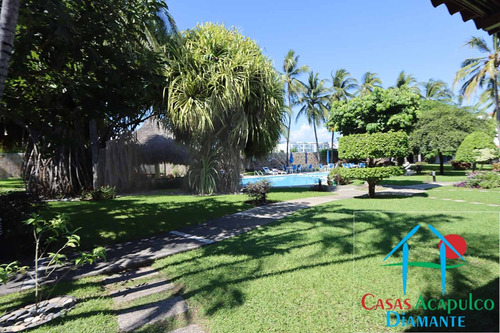 Cad Villas Playa Diamante 155. Terraza Con Salida Al Jardín