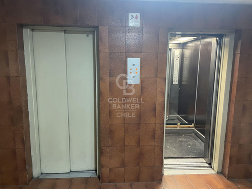 Cómoda Oficina En Plaza Lyon