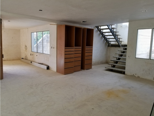 Vendo Quinta 1562m2 Const 3h+s/3.5b+s/10p Bosques De La Lagunita 8526