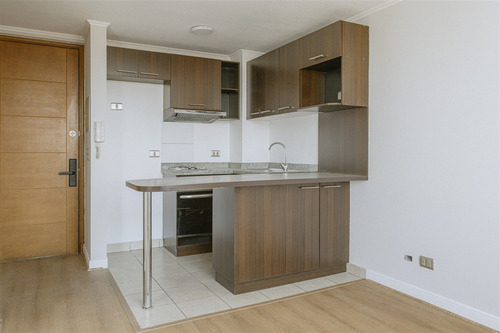 Departamento En Arriendo De 1 Dorm. En Santiago Lira 140