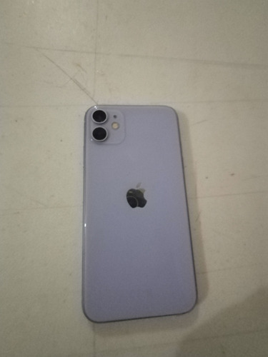 Celular iPhone 11 Color Lila (Usado)