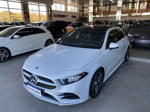Imagen 2 de 16 de Mercedes Benz A250