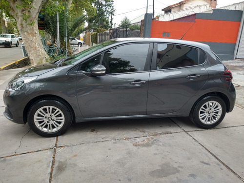 Peugeot 208 1.6 Allure 2018