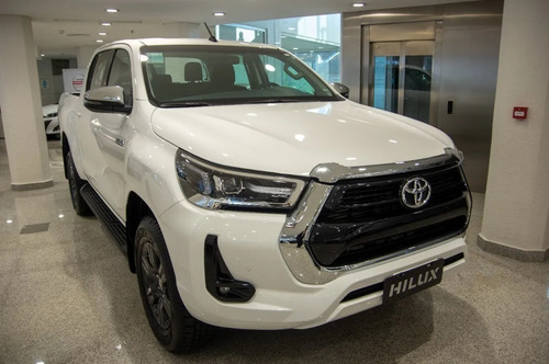 Imagen 23 de 25 de Toyota Hilux Srv 2.8tdi 4x2 Mt 204cv 0km Entrega Inmediata