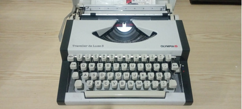 Máquina De Escribir Olympia