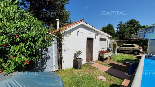 Casa En Venta, Pinares, Punta Del Este- Ref: 30287