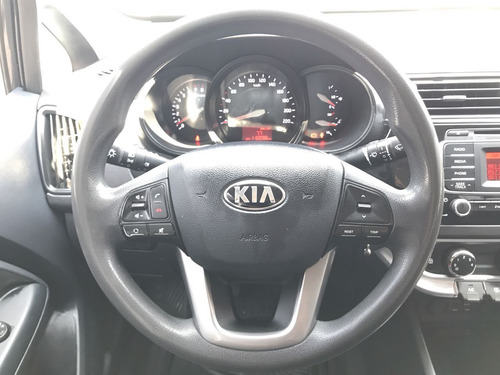 Imagen 14 de 15 de Kia Rio 2017 1.6 Sedan Lx Mt