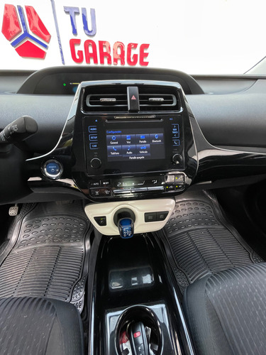 Toyota Prius 1.8 Base Cvt