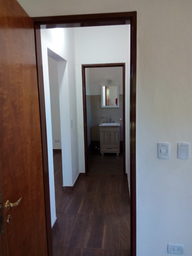 Alquiler Departamento Espectacular De 3 Ambientes Sobre Cobo Y Gallardo Mariano Acosta